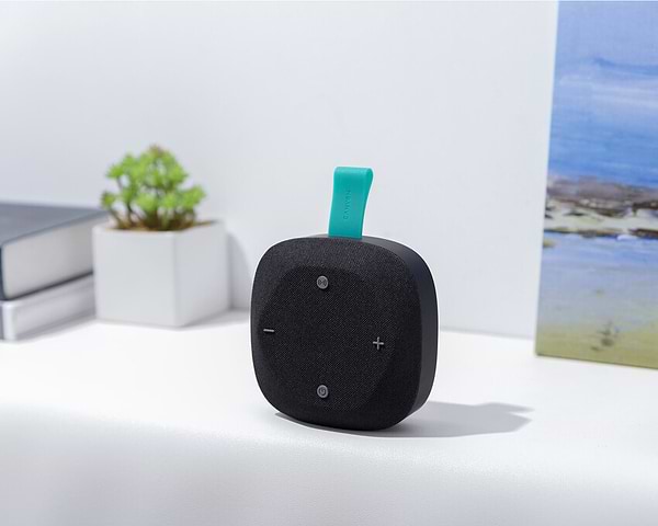 Фото - Портативна акустика Canyon HEXAGON 10 TWS 8W IPX5 Black Green (CNE-CBTSP10BG)