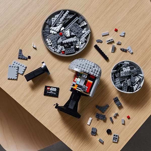 Фото - Конструктор LEGO Star Wars Шлем Мандалорца (75328)