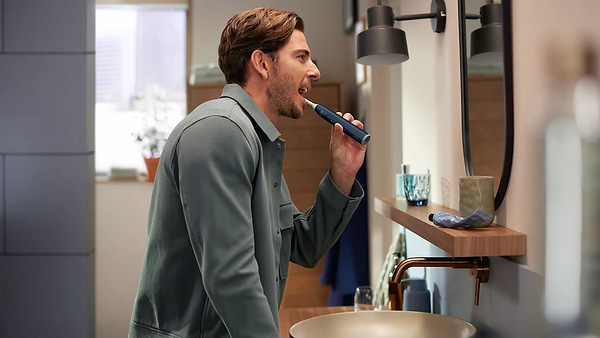 Фото - Зубна щітка електрична Philips Sonicare HX7406/02 серії 6100