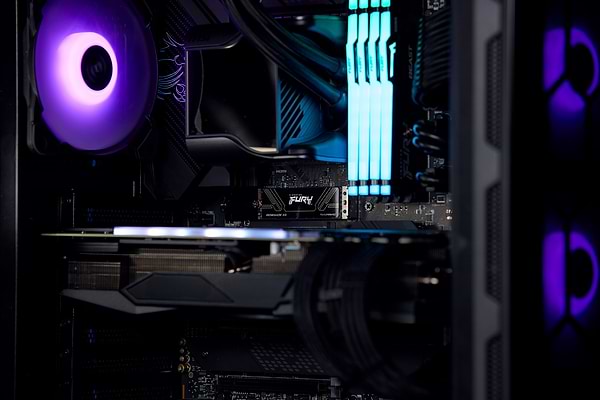 Фото - SSD-накопитель внутренний Kingston M.2 8TB PCIe 5.0 FURY Renegade (SFYR2D/8T1)