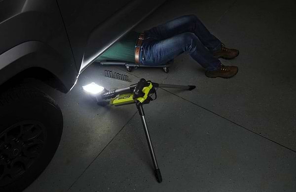 Фото - Светодиодный прожектор Ryobi 9405423100