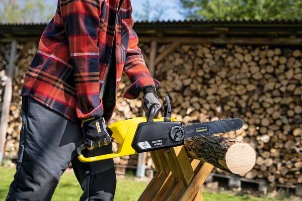 Фото - Цепная пила Karcher CNS 18-30  (9.611-915.0)