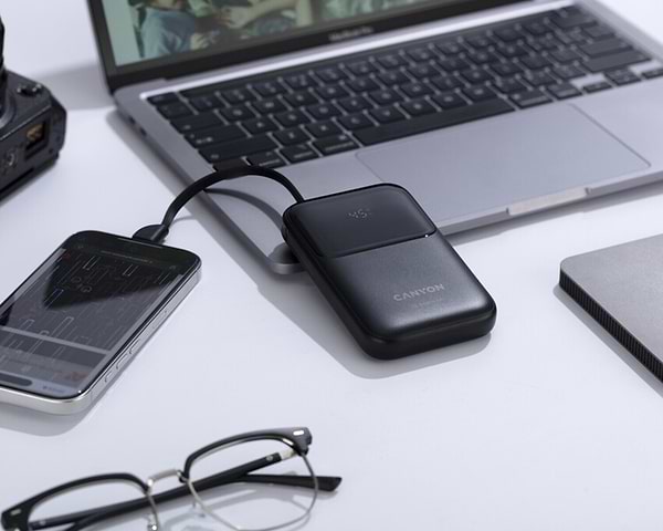 Фото - Батарея мобильная Canyon OnPower 101 built-in cable 10000 mAh PD22.5W Black (CNS-CPB101BK)