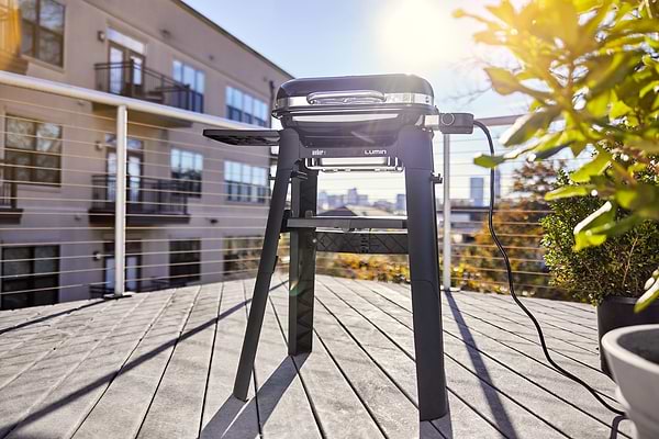 Фото - Гриль-барбекю электрический Weber Lumin 1000 с поставкой Black (91010853)