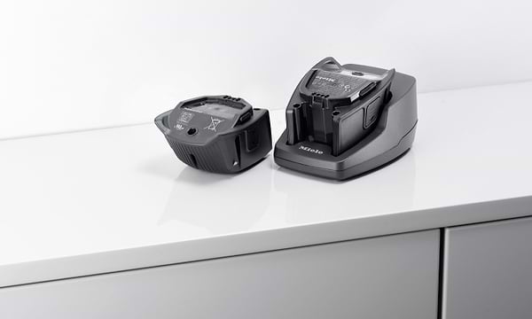 Фото - Пилосос ручний для дому Miele SOML0 31 Triflex HX2 Pro