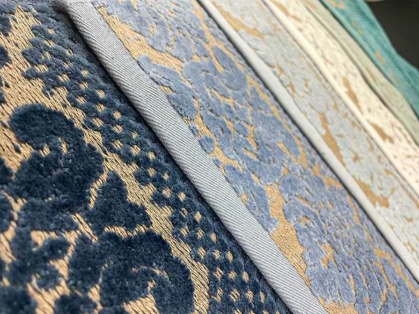 Фото - Рушник банний GM Textile Дамаск темно-синій махровий велюр 70х140