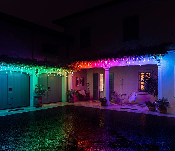 Фото - Гирлянда-штора Twinkly Smart LED Icicle RGBW 190, BT+WiFi, Gen II, IP44, прозрачный (TWI190SPP-TEU)