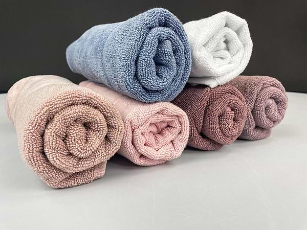 Фото - Рушник банний GM Textile Міладо білий махровий велюр 70х140