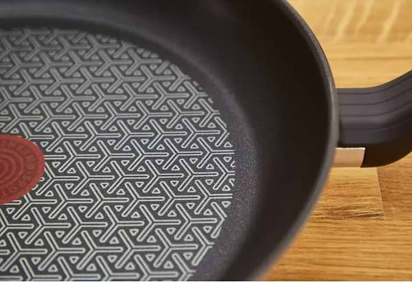 Фото - Сковорода универсальная Tefal G7260244 Comfort Max 20 см