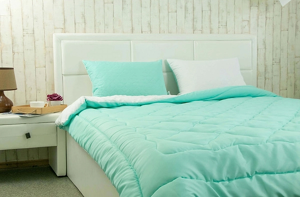 Фото - Одеяло демисезонное двуспальное евро Руно 200х220 (К_322.52СЛ200_Бирюзовый)