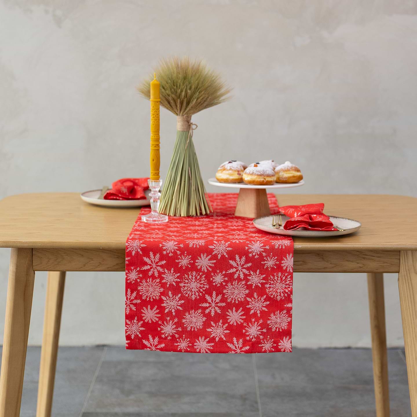 Скатерть раннер Едельвіка Снежинки 140х40 см Червона (250-23/00)