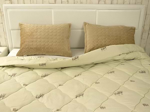 Фото - Ковдра всесезонна полуторна Руно 155х210 см вовняна Comfort+ Sheep (317.52ПШК+У_Sheep)