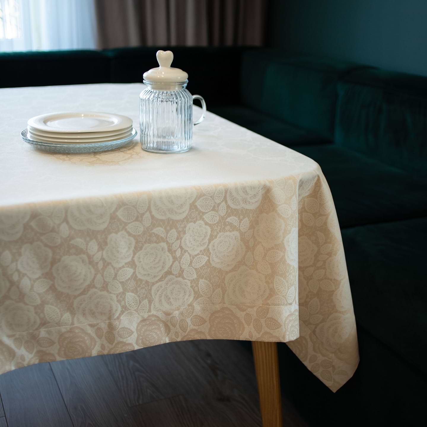 Скатертина прямокутна Едельвіка Камелія бразильський пісок 180х150 см (415-23/00)