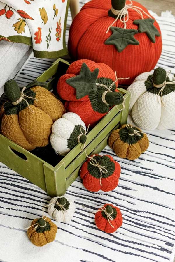 Фото - Подушка декоративная Прованс Pumpkin охра D15 см (040267)