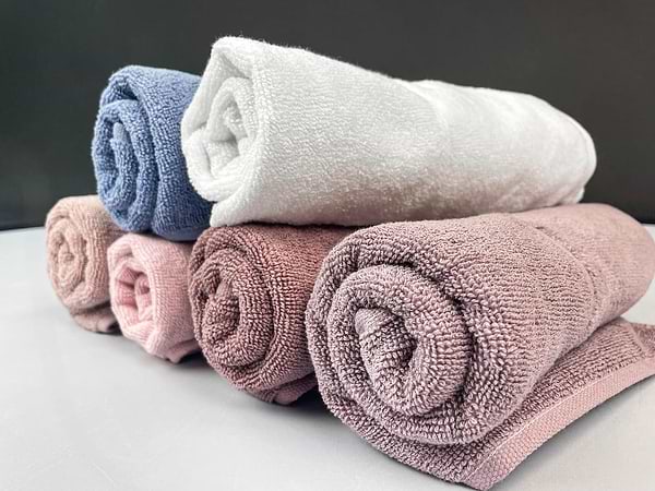 Фото - Полотенце банное GM Textile Миладо кофейное махровое велюр 100х150