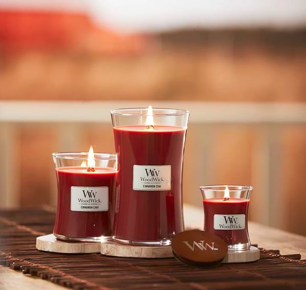 Фото - Свеча стекло Woodwick Medium Cinnamon Chai (Чай с корицей) 275г (92104E)