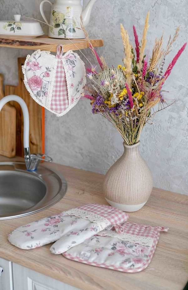 Фото - Прихватка Прованс 20х20 Сердце "Bella" Розы с кружевом (013525)