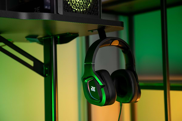 Фото - Стол компьютерный 2E OTOROSHI (2E-GT-OTO-BK)