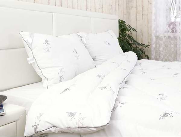 Фото - Набір ковдра євро + 2 подушки Руно 200х220 + 50х70 (925.52_Silver Swan)