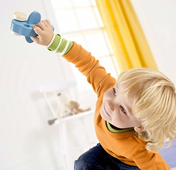 Фото - Повітряна спецтехніка Hape Маленький льотчик (E0050)