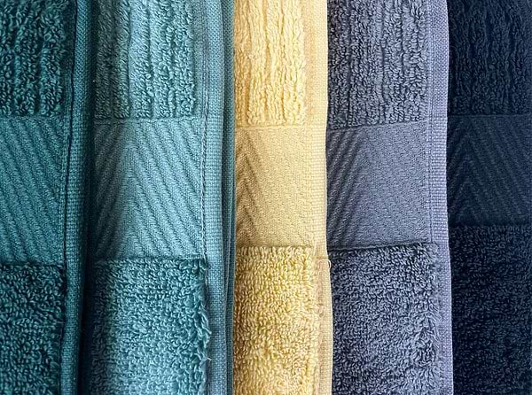 Фото - Полотенце банное GM Textile черное махровое зеро твист с бордюром 70х140