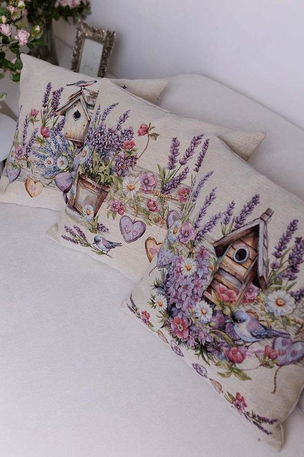 Фото - Подушка декоративна Прованс гобеленова Лавандовий садок пташка біля шпаківні 45х45 см (044312)
