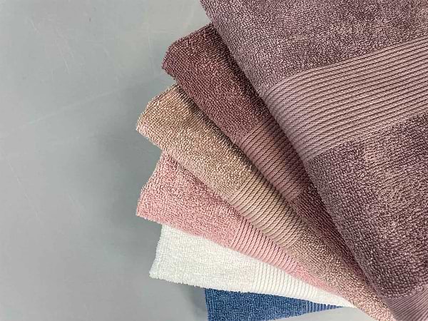 Фото - Полотенце банное GM Textile синее махровое с бордюром 70х140