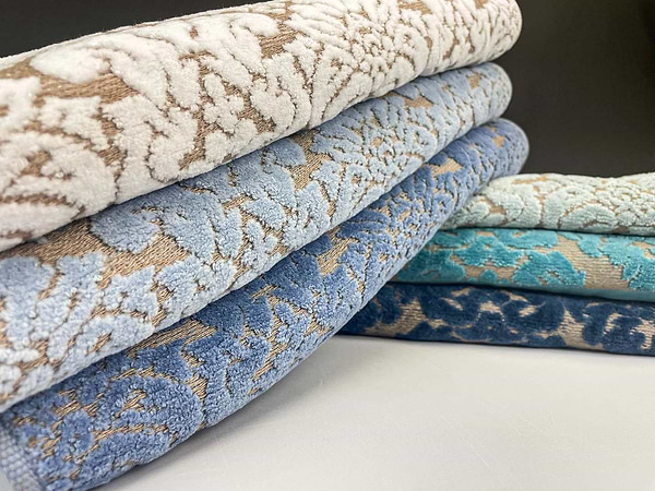 Фото - Рушник банний GM Textile Дамаск темно-синій махровий велюр 70х140