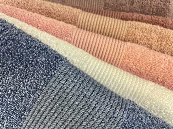Фото - Рушник банний GM Textile шоколадний махровий з бордюром 70х140