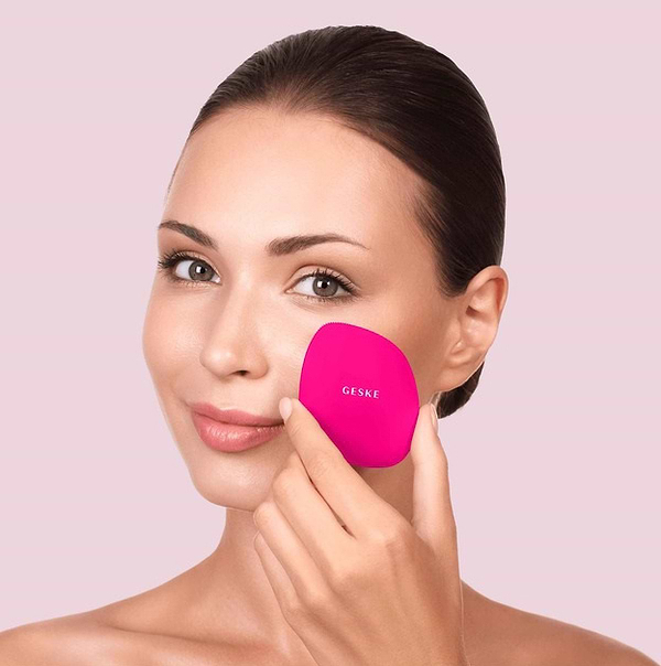 Фото - Щітка для чищення обличчя GESKE Facial Brush 4 в 1 пурпуровий (GK000018MG01)