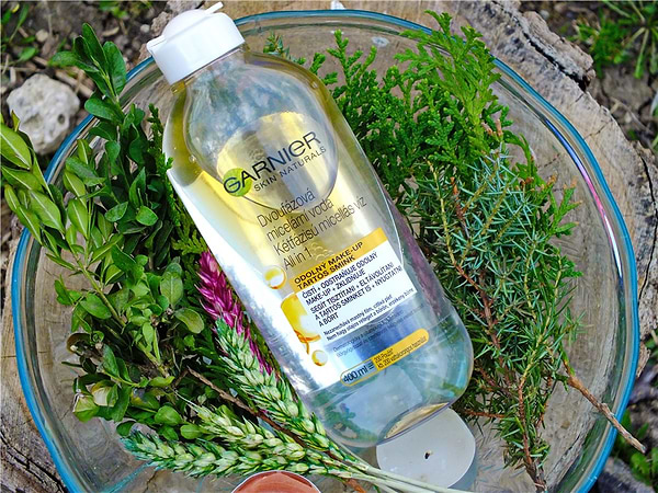 Фото - Міцелярна вода Garnier SKIN NAT двухфазная очищає 400 мл