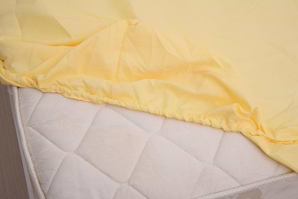 Фото - Простынь евро Nostra на резинке 12-0815 Желтый Полиэстер 200х200х20