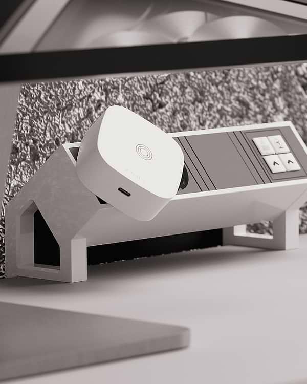 Фото - Беспроводное зарядное устройство Zens Wireless Charging Adapter White (ZESC18W/00)