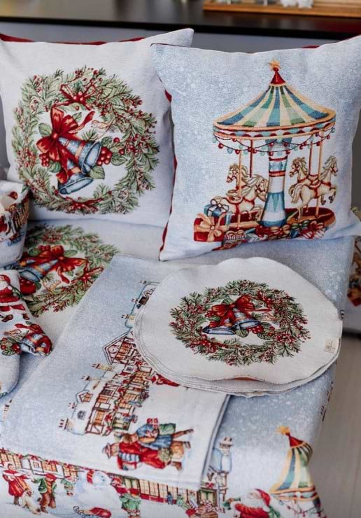 Фото - Подушка декоративная Прованс Новогодняя Carousel Карусель 45х45 см (041950)