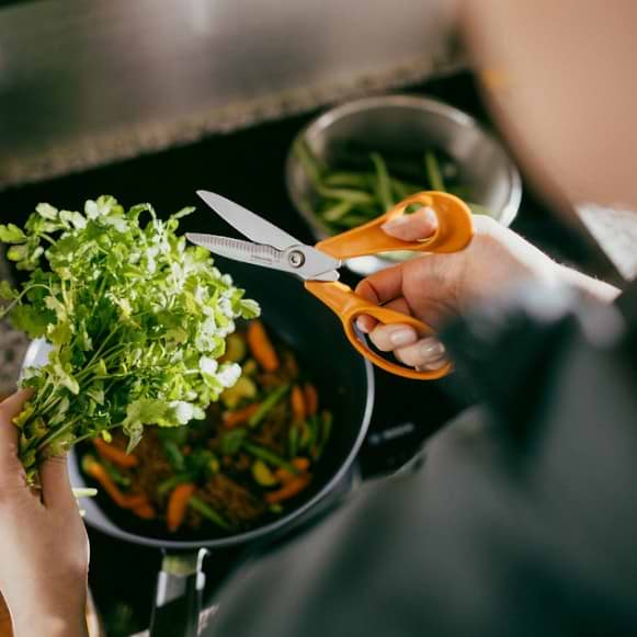 Фото - Ножницы кухонные Fiskars Classic 18 см (1075051)