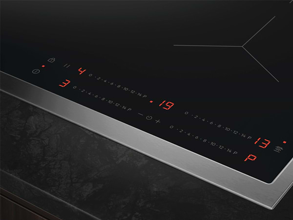 Фото - Варочная панель электрическая AEG TO64IA0FXB