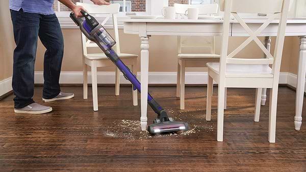 Фото - Пылесос ручной для дома Black&Decker BHFEV182CP