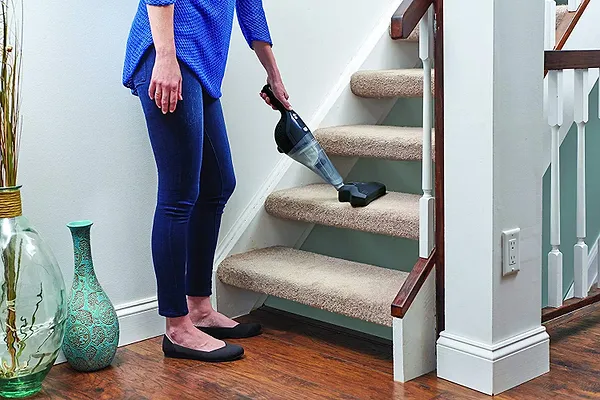 Фото - Пылесос ручной для дома Black&Decker NSVA315J