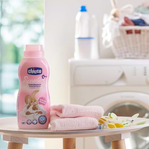 Фото - Ополаскиватель для белья Chicco Delicate Flowers серии Sensitive 750 мл (05876.10)