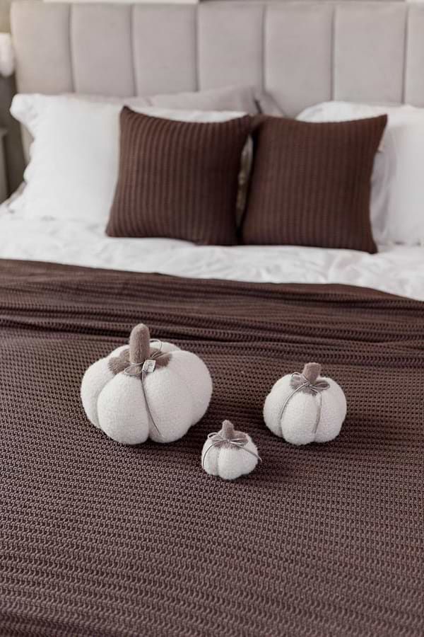 Фото - Подушка декоративная Прованс Тыквушка молочная D9 см (041105)