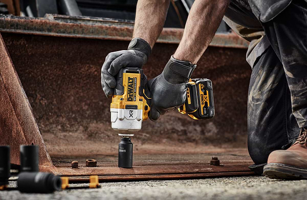 Фото - Гайковерт акумуляторний DeWALT DCF961NT