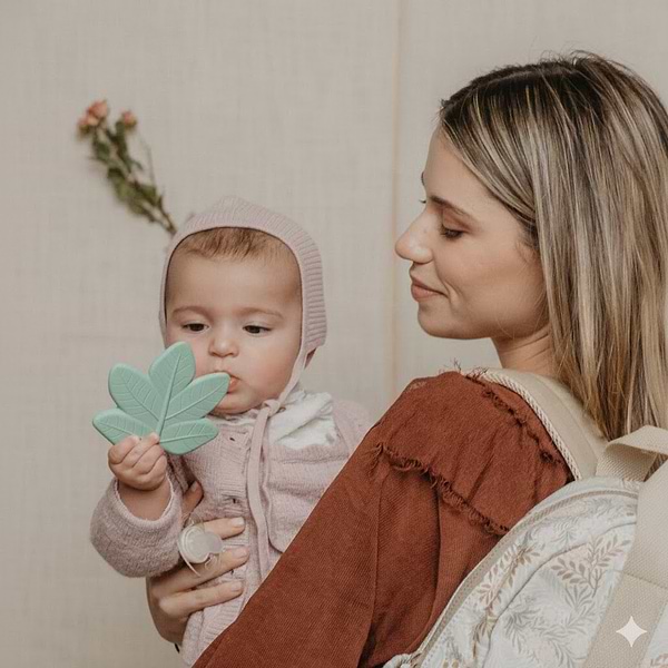 Фото - Прорізувач Suavinex листочок Poetry зелений (403035)