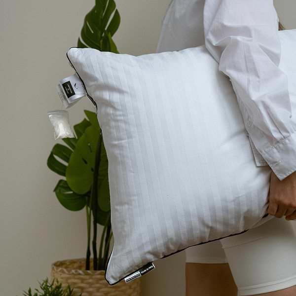 Фото - Подушка стандартная MirSon Extra Premium Royal 105 40x60 см (2200000017291)