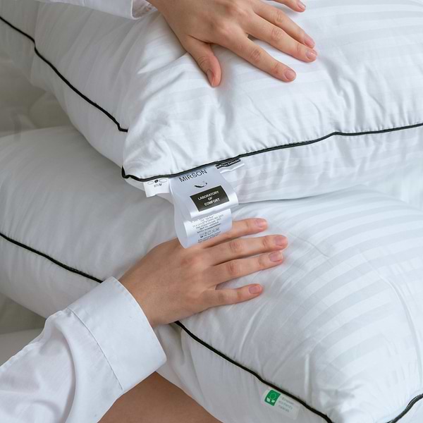 Фото - Подушка стандартна MirSon Hand Made Royal Pearl Thinsulate 916 средняя 70x70 (2200000556462)