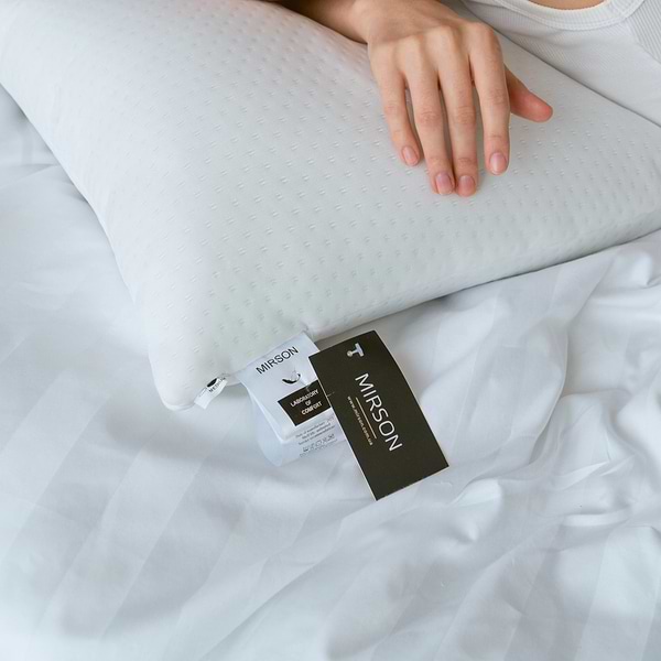 Фото - Подушка стандартная MirSon антиаллергенная №765 Julia с эвкалиптом упругая 60х60 см (2200001488786)