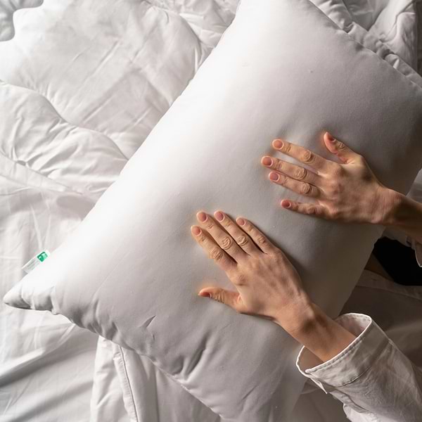 Фото - Подушка стандартна MirSon 1498 Luxury Exclusive memory effekt М'яка 70х70 см (2200001540705)