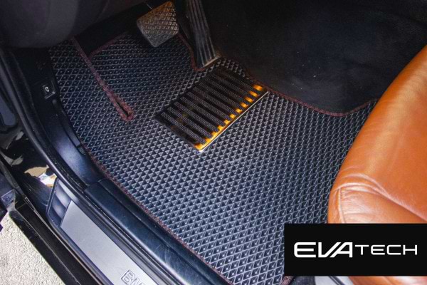 Фото - EVA коврики в салон авто EVAtech для 5 Series (E61) BMW 2003-2010 6 поколение Combi EUBM12472C5BM4SGB