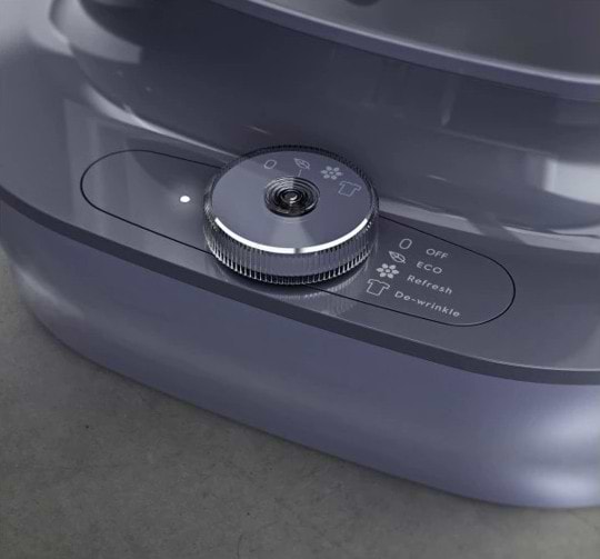 Фото - Вертикальный отпариватель ручной Electrolux E7US1-4MN