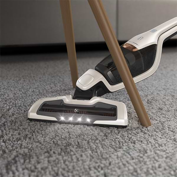 Фото - Пылесос ручной для дома Electrolux EER7ALLRGY