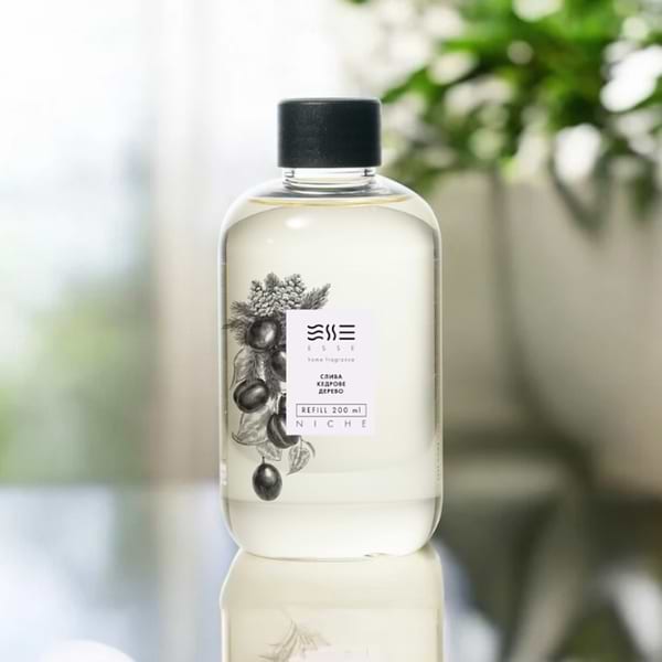 Фото - Рефіл для аромадифузору Esse Niche Слива Кедрове дерево 200 мл (4820288090649)